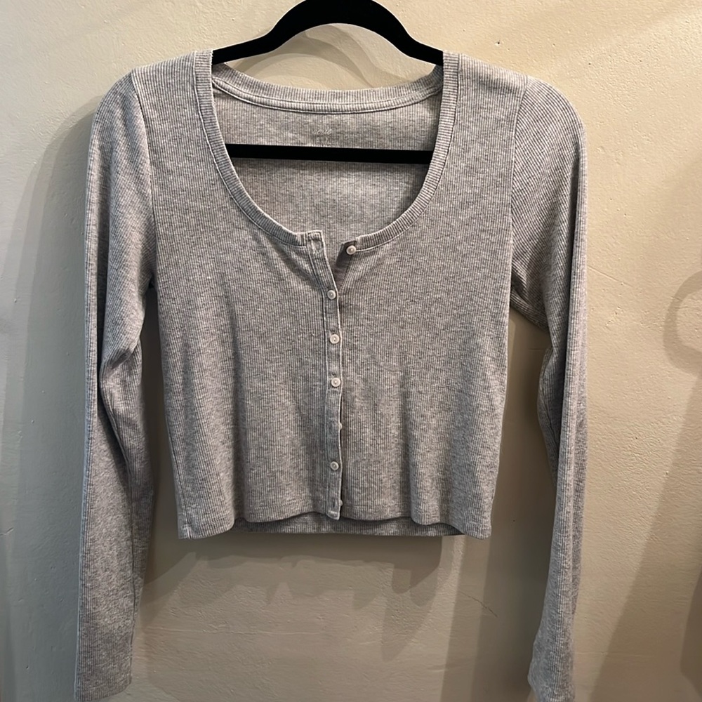 Cropped Henley long sleeve